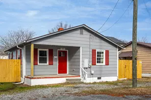 209 N Washington Ave, Dunn, NC 28334 - Photo 2