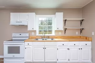 209 N Washington Ave, Dunn, NC 28334 - Photo 8