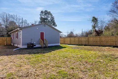 209 N Washington Avenue, Dunn, NC 28334 - Photo 18