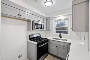 4705 Blue Bird Ct, Raleigh, NC 27606 - Photo 10