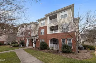 1014 Arborgate Cir, Chapel Hill, NC 27514 - Photo 2