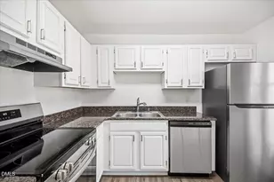 741 Bishops Park Dr, Raleigh, NC 27605 - Photo 36