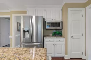 101 Loch Haven Ln, Cary, NC 27518 - Photo 12