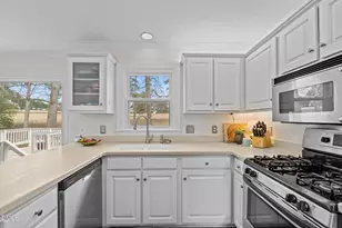 645 Fairway Dr, Sanford, NC 27330 - Photo 14