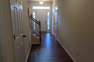 286 Linden Park Ln, Cary, NC 27519 - Photo 4