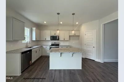 550 Springtooth Drive, Zebulon, NC 27597 - Photo 2