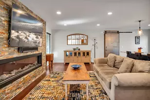 1 Emily Rd, Chapel Hill, NC 27514 - Photo 6