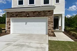 909 Aspen Pointe Trl, Zebulon, NC 27597 - Photo 2