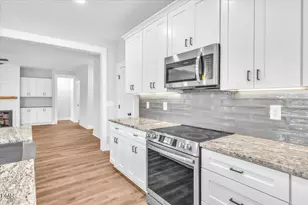 12631 Mallard Rock Dr, Zebulon, NC 27597 - Photo 8