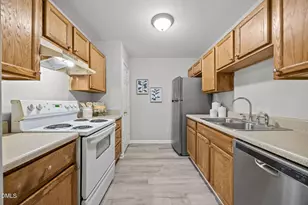 2812 Ferret Ct, Raleigh, NC 27610 - Photo 20