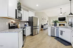 110 Oak St, Pine Level, NC 27568 - Photo 8