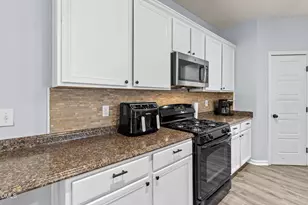 3737 Badin Lake Ln, Fayetteville, NC 28314 - Photo 14