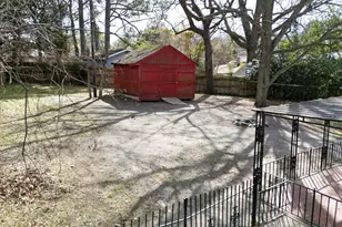 3933 Village Dr, Fayetteville, NC 28304 - Photo 8