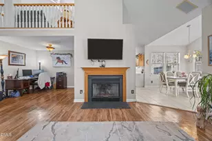 208 Trailview Dr, Cary, NC 27513 - Photo 10