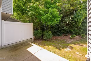 102 Harvest Oaks Ln, Durham, NC 27703 - Photo 8