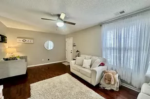 2106 Walnut Bluffs Ln, Raleigh, NC 27610 - Photo 4