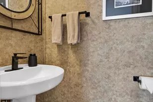 8498 Central Dr, Raleigh, NC 27613 - Photo 26