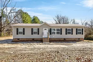 323 Aquilla Rd, Benson, NC 27504 - Photo 2