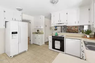 324 Woodhaven Rd, Chapel Hill, NC 27514 - Photo 12