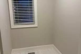 607 Smedes Pl, Raleigh, NC 27605 - Photo 16