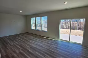 1024 Bolton Pointe Dr, Zebulon, NC 27597 - Photo 6