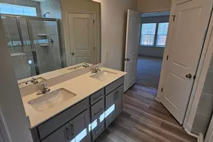 1024 Bolton Pointe Dr, Zebulon, NC 27597 - Photo 10