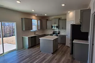 1024 Bolton Pointe Dr, Zebulon, NC 27597 - Photo 8