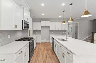 25 E Victoria Ridge Dr, Selma, NC 27576 - Photo 10