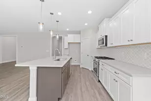 93 W Victoria Rdg Dr, Selma, NC 27576 - Photo 8