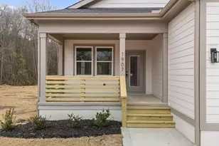 1907 N Webb St, Selma, NC 27576 - Photo 4