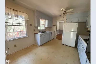 824 Ravenwood Drive, Raleigh, NC 27606 - Photo 6