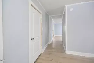 307 Oneida St, Graham, NC 27253 - Photo 6