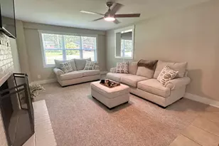 541 N Pine St, Wendell, NC 27591 - Photo 8