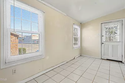 818 Dorsey Avenue, Henderson, NC 27536 - Photo 6