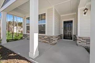 1421 Green Cypress Dr, Zebulon, NC 27597 - Photo 4