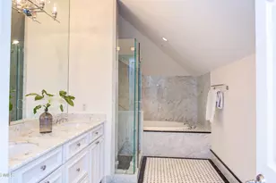 213 E Franklin St, Chapel Hill, NC 27514 - Photo 32