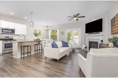 420 Cherry Street, Fuquay-Varina, NC 27526 - Photo 2