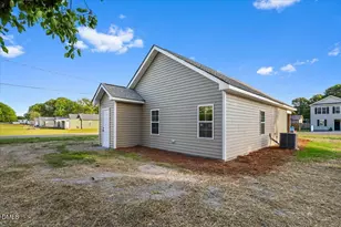 509 E Harnett St, Dunn, NC 28334 - Photo 20