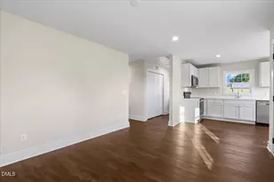 509 E Harnett St, Dunn, NC 28334 - Photo 6