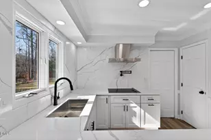 2224 Effingham Cir, Raleigh, NC 27615 - Photo 6