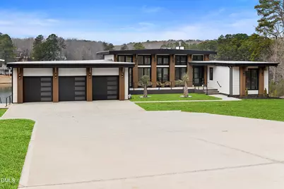 704 Russell Street, Sanford, NC 27330 - Photo 6