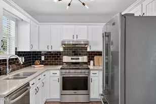 1049 Mills St, Raleigh, NC 27608 - Photo 12