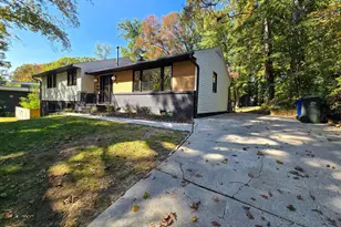 1105 Hardimont Rd, Raleigh, NC 27609 - Photo 2