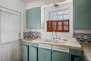 300 Frances, Kinston, NC 28501 - Photo 14