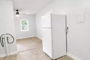 632 Breckenridge St, Henderson, NC 27536 - Photo 6