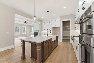 318 Ivy Rdg Rd, Chapel Hill, NC 27516 - Photo 4