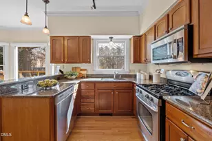 3 Fenton Pl, Chapel Hill, NC 27517 - Photo 18