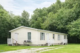 230 Maple Dr, Oxford, NC 27565 - Photo 2