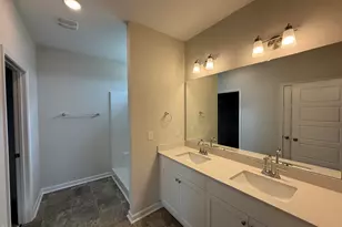 133 Tuscarora Dr, La Grange, NC 28551 - Photo 4