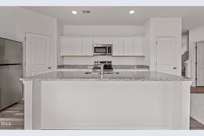 158 Bedstone Way, Clayton, NC 27520 - Photo 2